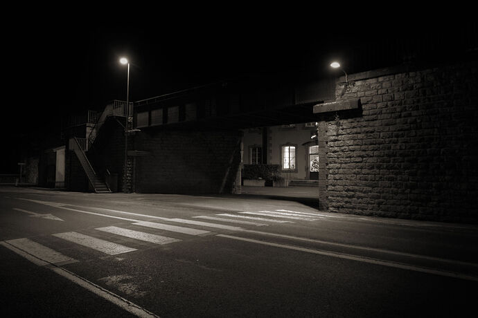 La nuit m'ouvre ses portes